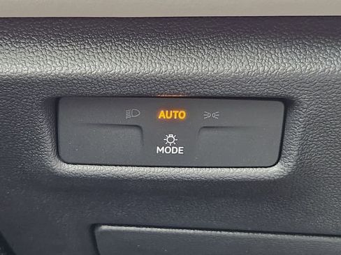 New 2026 Volkswagen Tiguan SE AWD/4WD image 21