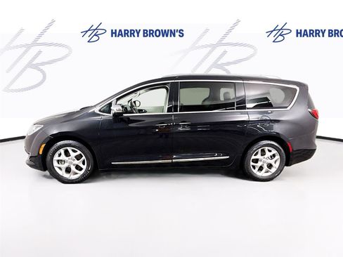 Used 2019 Chrysler Pacifica Limited FWD image 30