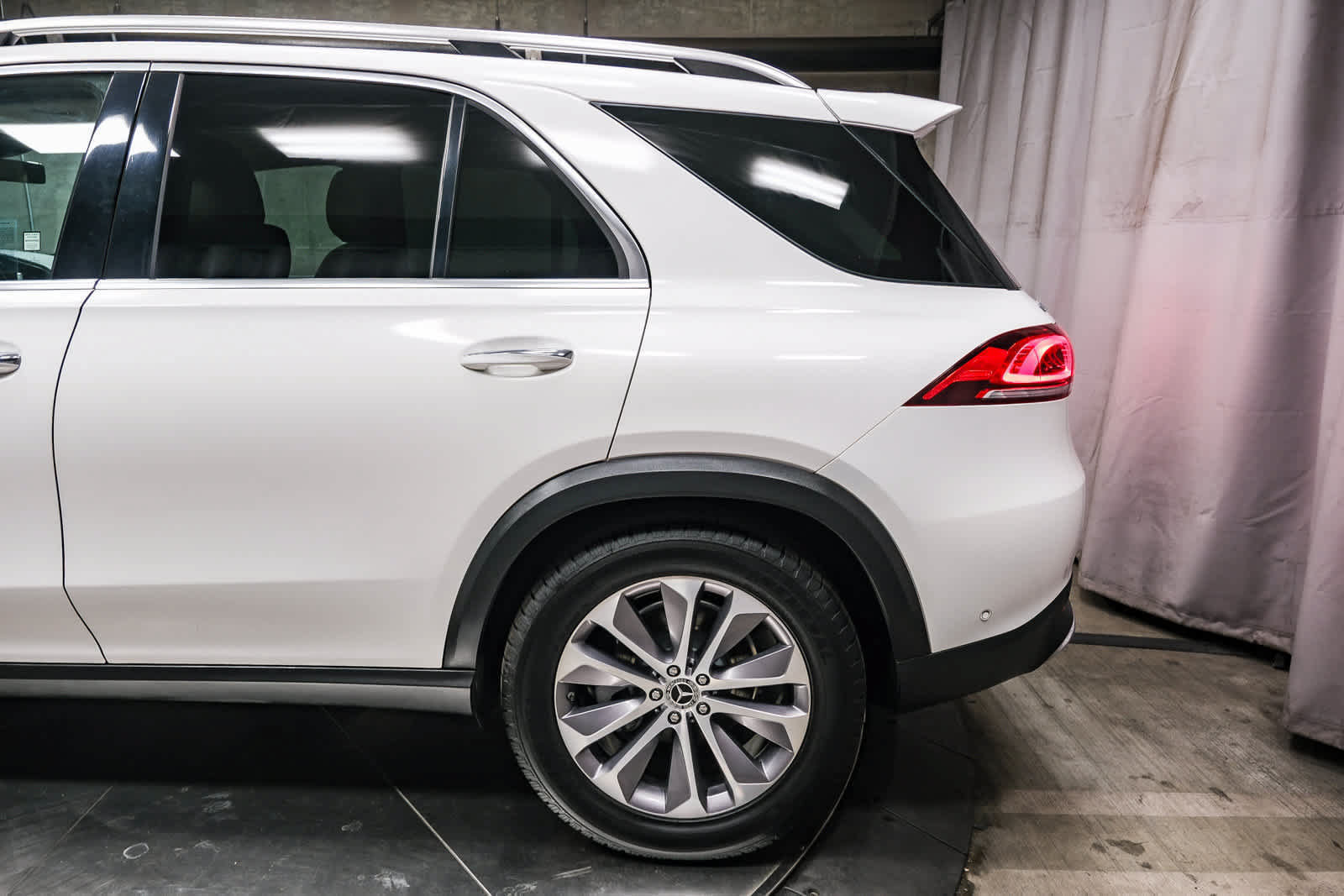 Used 2022 Mercedes-Benz GLE 350 image 6