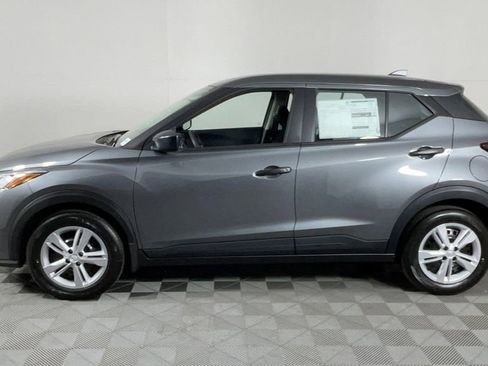 New 2025 Nissan Kicks Play S image 7