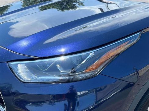 Certified 2022 Toyota Highlander Platinum image 10