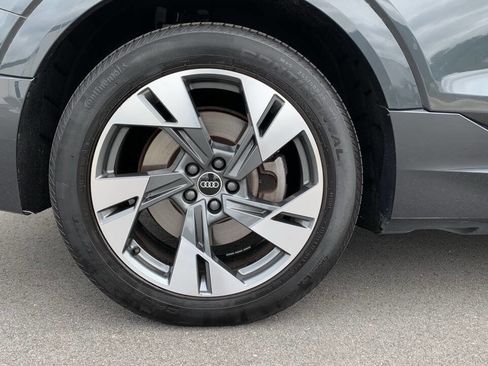 Used 2021 Audi e-tron Prestige w/ Prestige Package AWD/4WD image 18