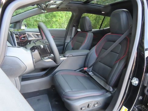 New 2025 Chevrolet Equinox EV RS image 20