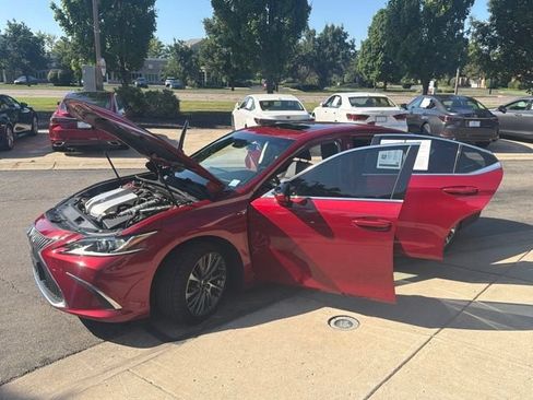 Used 2020 Lexus ES 350 w/ Premium Package FWD image 10