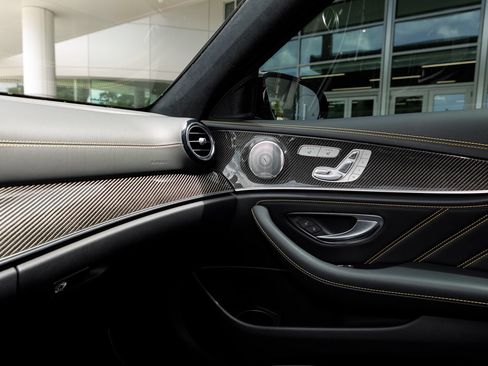 Used 2023 Mercedes-Benz E 63 AMG S image 40