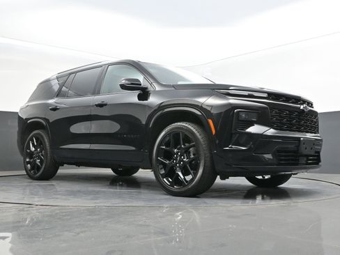 Used 2024 Chevrolet Traverse RS FWD image 46