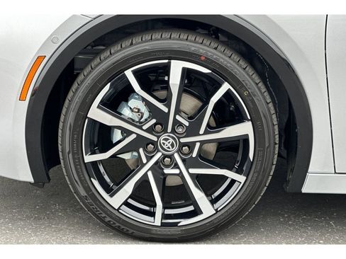 New 2026 Toyota Prius Plug-In Hybrid w/ Limited Premium Package FWD image 31