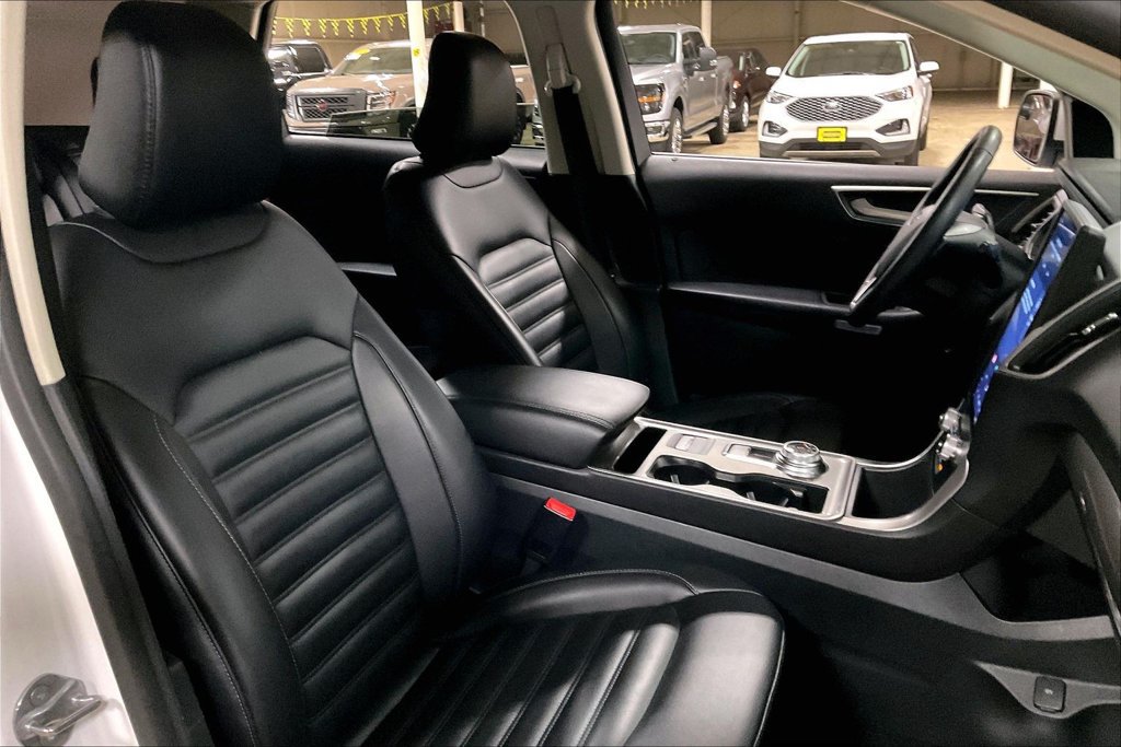 Certified 2024 Ford Edge SEL AWD/4WD image 7