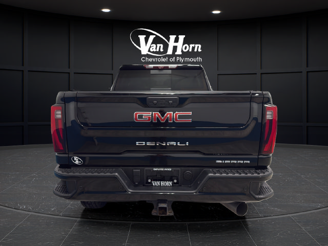 Used 2024 GMC Sierra 3500 Denali w/ Technology Package AWD/4WD image 6