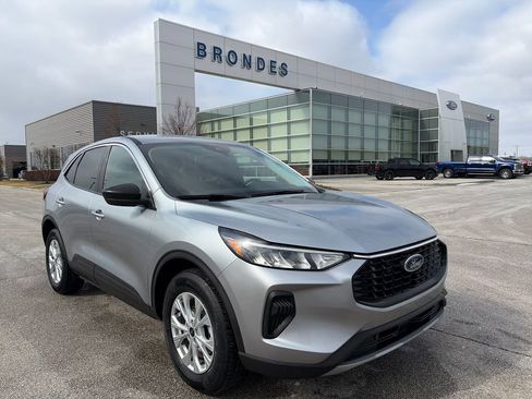 Used 2023 Ford Escape Active image 2