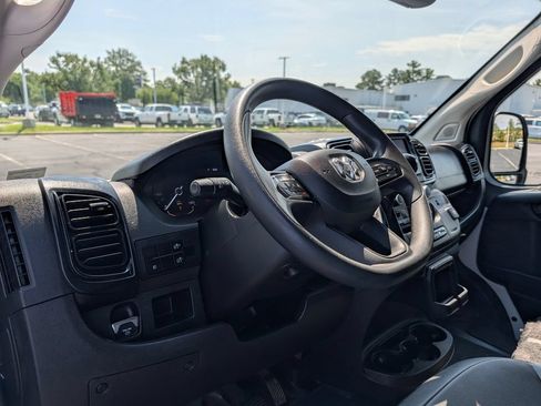 Used 2025 RAM ProMaster 3500 w/ Convenience Group FWD image 10