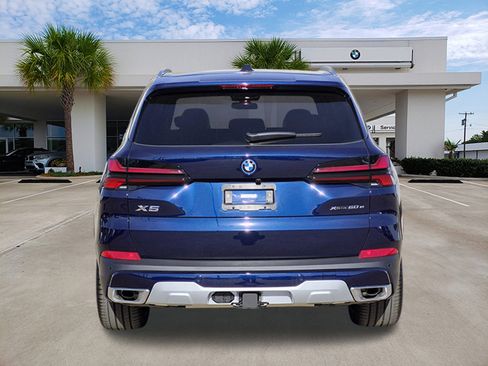 New 2026 BMW X5 xDrive50e w/ Climate Comfort Package image 5