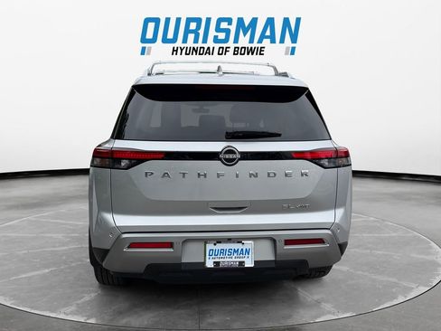 Used 2023 Nissan Pathfinder SL AWD/4WD image 5