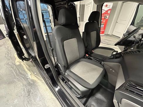 Used 2022 Ford Transit Connect XL image 5