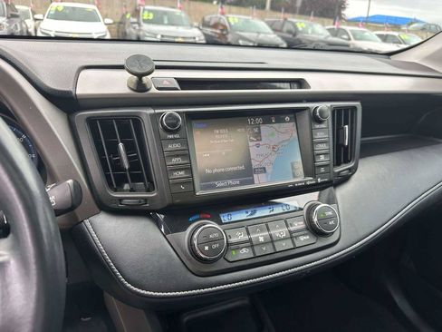 Used 2017 Toyota RAV4 XLE FWD image 28