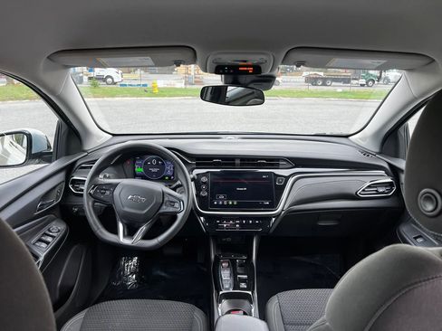 Used 2023 Chevrolet Bolt EUV LT image 16