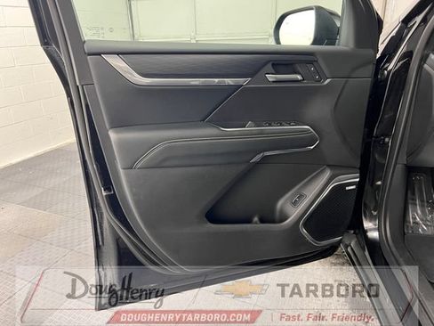 Used 2025 GMC Acadia Elevation FWD image 28