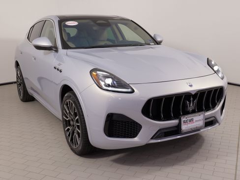 Used 2023 Maserati Grecale GT AWD/4WD image 4
