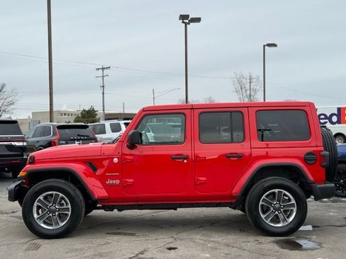 Used 2023 Jeep Wrangler Sahara image 43