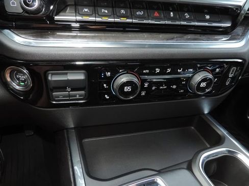 Used 2023 Chevrolet Silverado 1500 LTZ w/ LTZ Convenience Package II AWD/4WD image 30