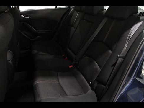Used 2018 MAZDA MAZDA3 Sport w/ Preferred Equipment Package image 17