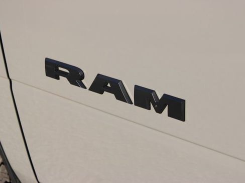 Used 2026 RAM 2500 Big Horn AWD/4WD image 17