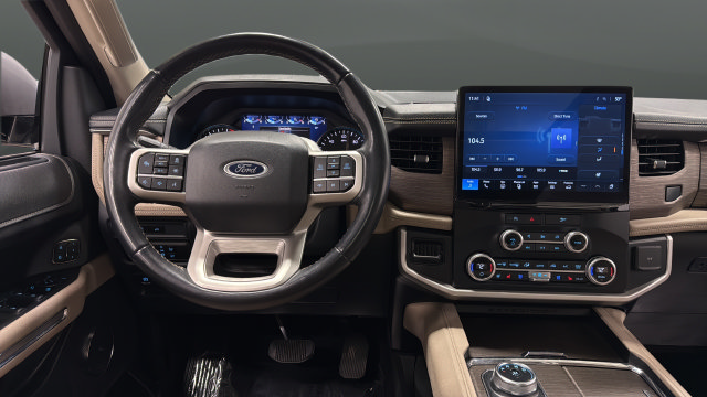 Used 2024 Ford Expedition Limited AWD/4WD image 11