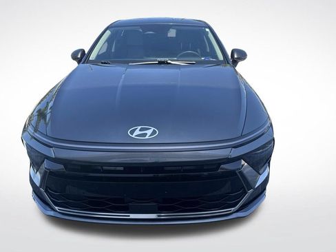 Used 2024 Hyundai Sonata SEL FWD image 2