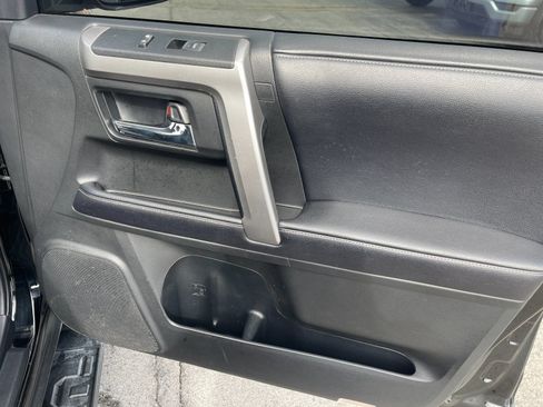 Used 2019 Toyota 4Runner SR5 AWD/4WD image 21