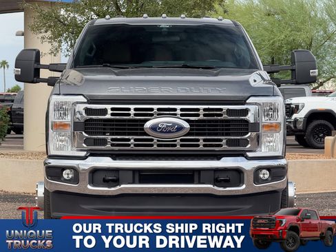 Used 2025 Ford F350 XLT image 2