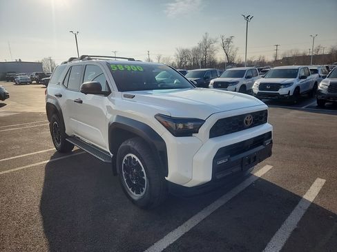 Used 2025 Toyota 4Runner TRD Off-Road Premium image 10