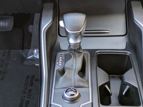 Used 2023 Kia Sorento LX image 15