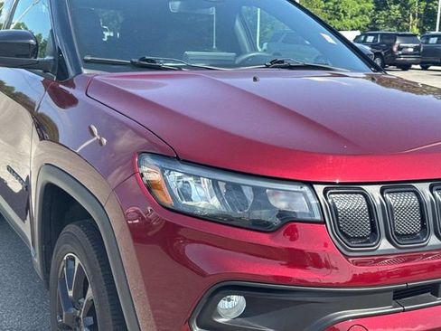Used 2022 Jeep Compass Latitude AWD/4WD image 10