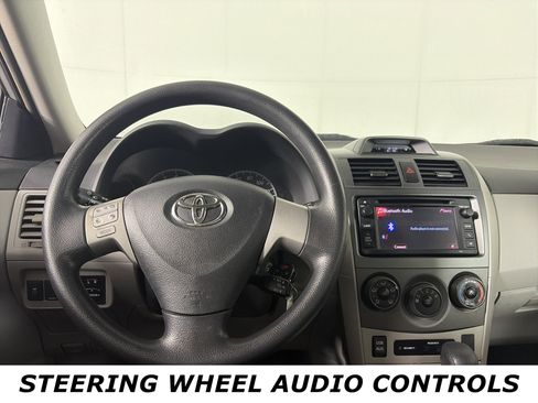 Used 2013 Toyota Corolla LE image 8