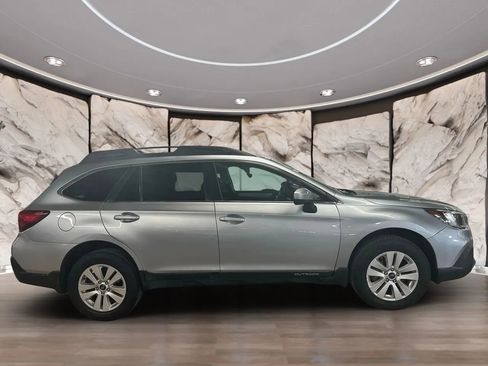 Used 2018 Subaru Outback 2.5i Premium AWD/4WD image 4