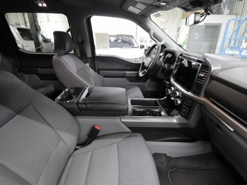 New 2025 Ford F150 XLT w/ Equipment Group 302A MID image 32