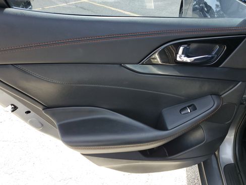 Used 2021 Nissan Maxima SR w/ Sport Mat Group image 11