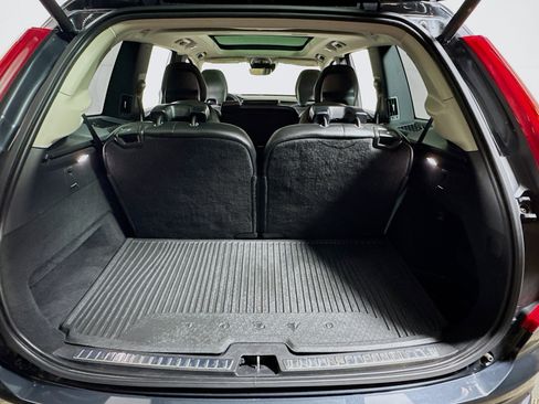 Used 2022 Volvo XC90 T5 Momentum image 26