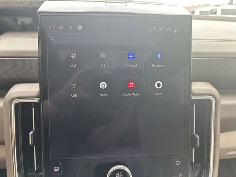 Used 2025 GMC Yukon Denali w/ Denali Reserve Package AWD/4WD image 15