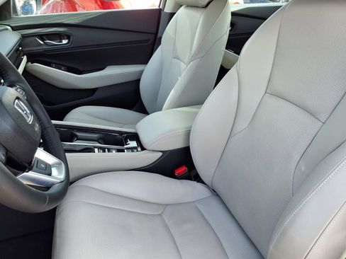 Used 2025 Honda Accord Touring image 4