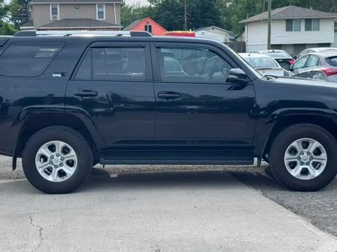 Used 2021 Toyota 4Runner SR5 Premium w/ Moonroof Package AWD/4WD image 6
