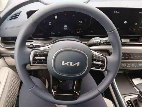 New 2026 Kia Carnival SX image 14