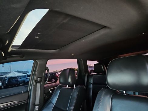 Used 2019 Jeep Grand Cherokee Limited AWD/4WD image 22