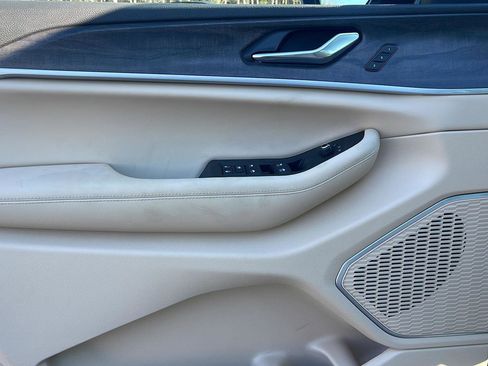 New 2026 Jeep Grand Cherokee Limited image 11