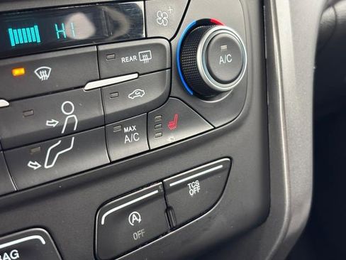 Used 2019 Ford Escape SE image 23