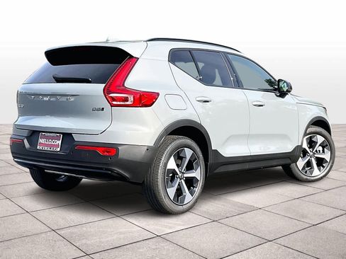 New 2026 Volvo XC40 B5 Plus w/ Protection Package Premier image 4