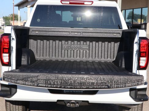 New 2026 GMC Sierra 1500 Elevation image 29