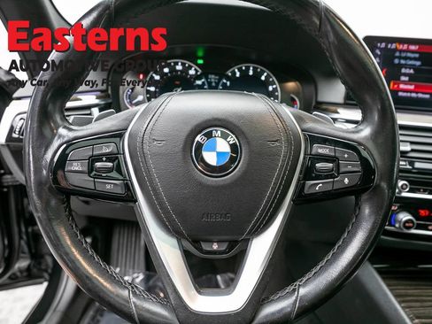 Used 2019 BMW 530i xDrive AWD/4WD image 10