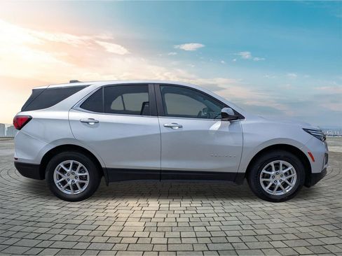 Used 2022 Chevrolet Equinox LT AWD/4WD image 4