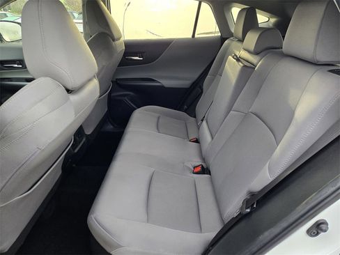 Used 2021 Toyota Venza image 10